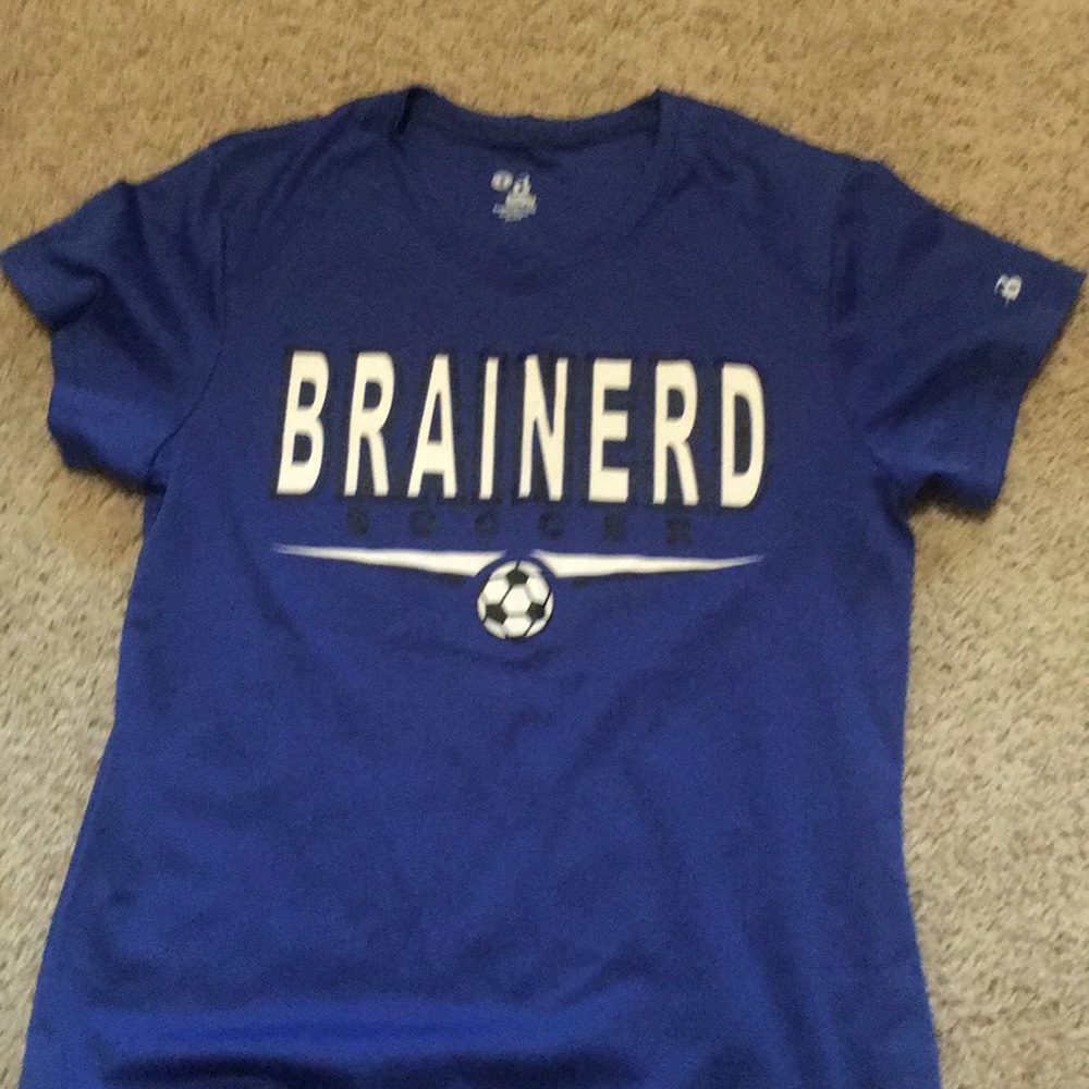 Sports tee
